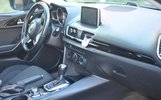 Mazda 3 cena 29000 przebieg: 320000, rok produkcji 2014 z Zawiercie małe 301